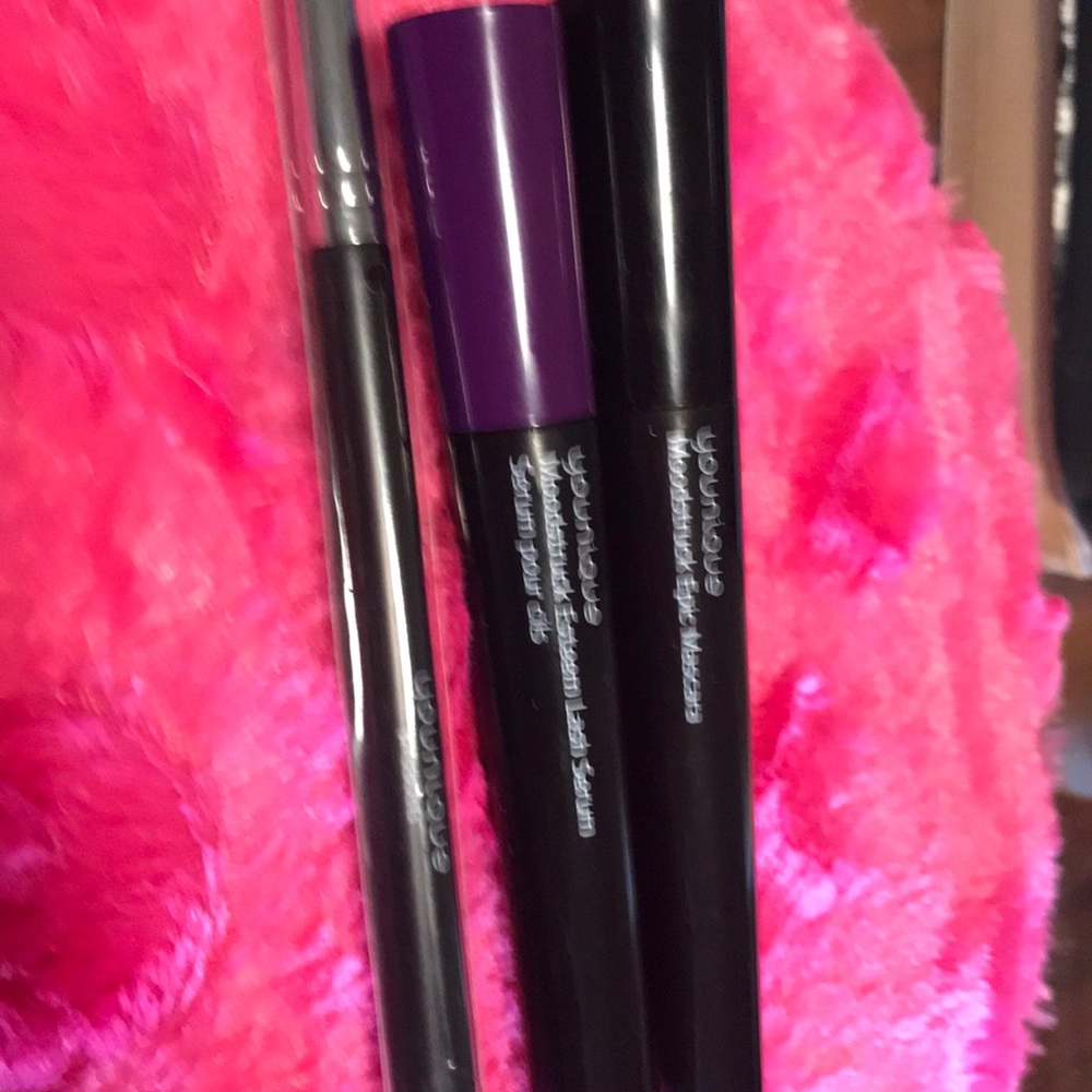 Younique moodstruck
